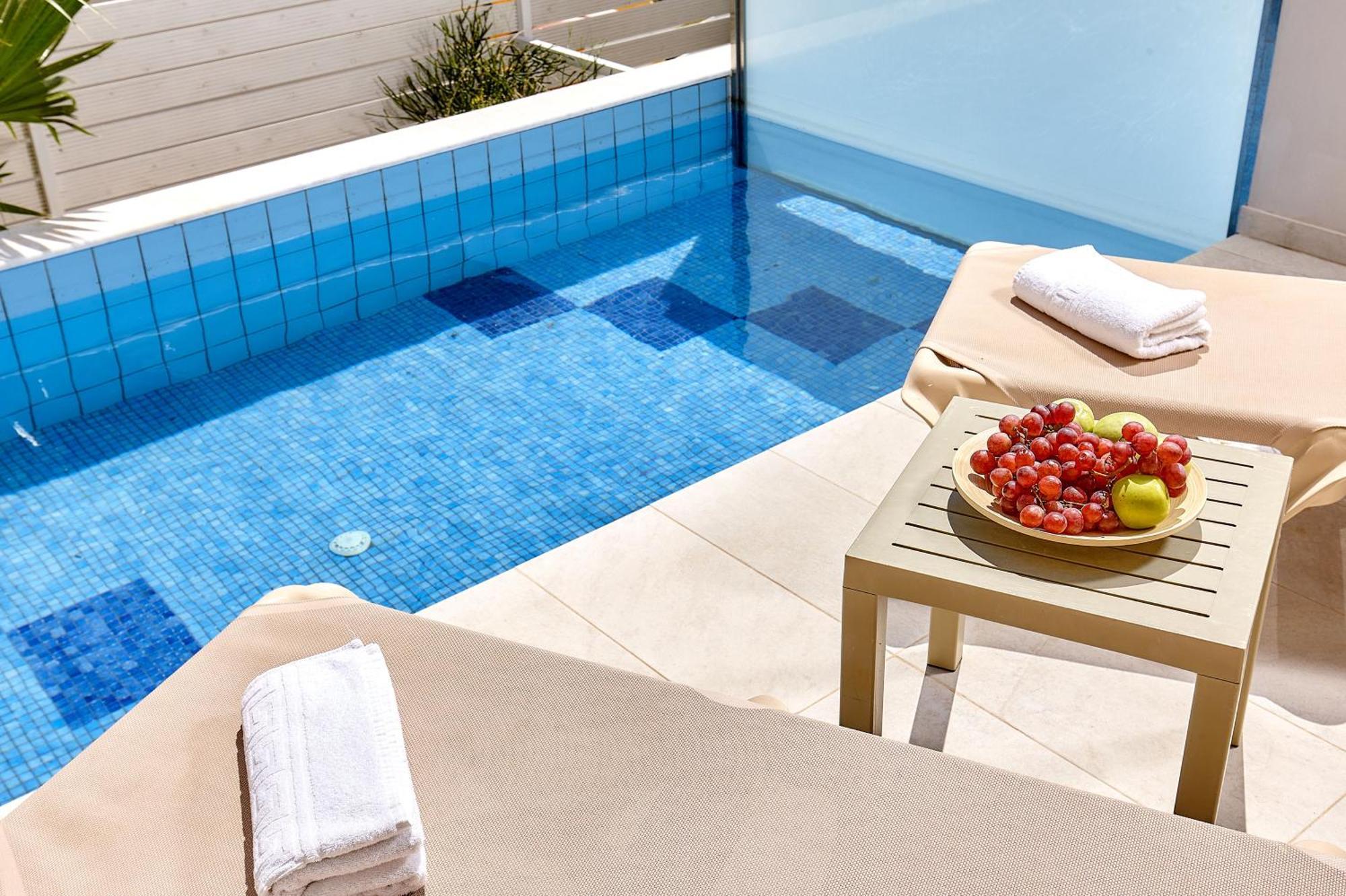 St Constantin Sea Hotel & Spa Resort Гуве Экстерьер фото